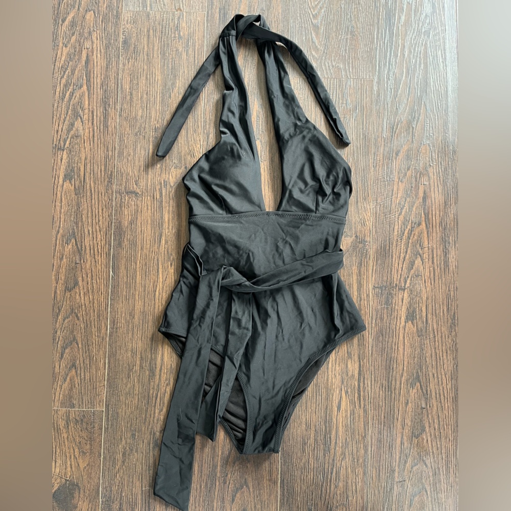 Cupshe Black One-Piece Swimsuit with Wrap Tie
